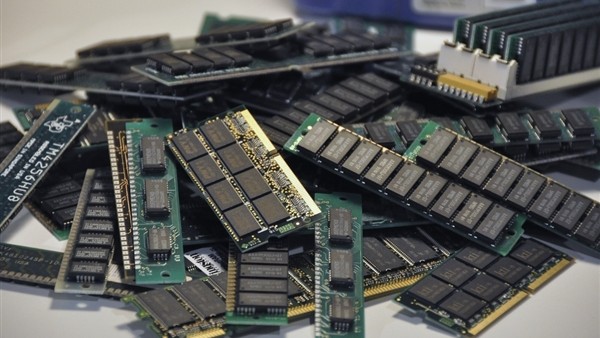 HPE企业级SSD硬盘二次出现bug 使用4万小时后数据全部丢失